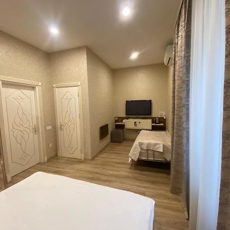 Midcity Hotel Baku Exteriör bild